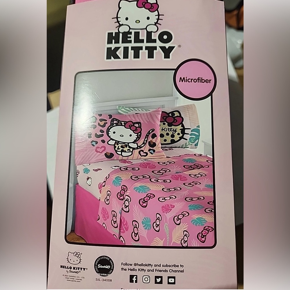 Hello Kitty Full Size Sheet Set